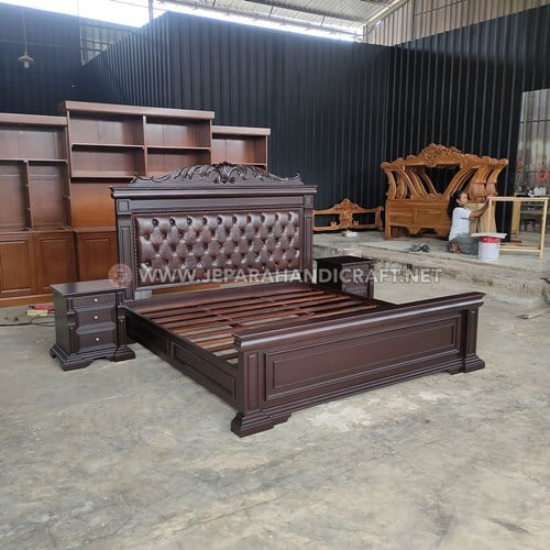Jual Tempat Tidur Jati Ukir Klasik Augusta Terbaru
