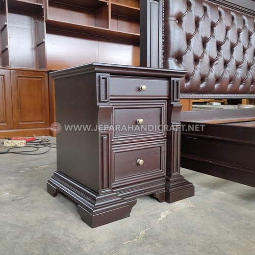 Jual Tempat Tidur Jati Ukir Klasik Augusta Bergaransi